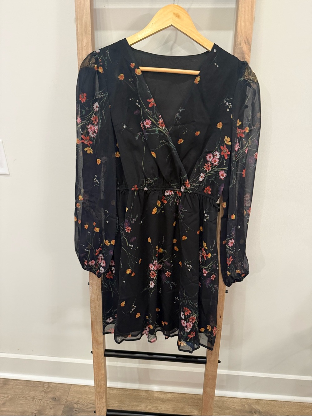 Cupshe NWT Black Floral Long Sleeve Wrap Dress S